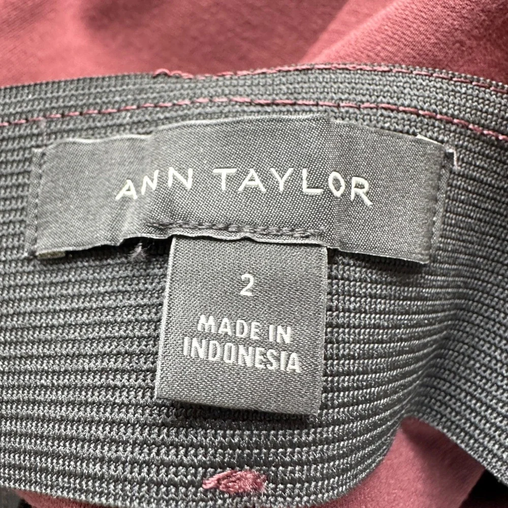 Ann Taylor Women's 2 Leggings Burgundy‎ Faux Leather Mixed Media Side Zip